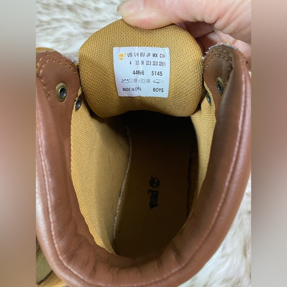 Timberland 6” Field Boots in Sundance/Brown Boys Size 4 - Picture 6 of 9